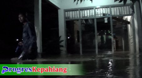 Air Sempiang Meluap, 3 Rumah Terendam Banjir