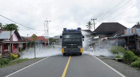 Pemkab Kepahiang dan TNI-Polri Lakukan Penyemprotan Fasilitas Publik