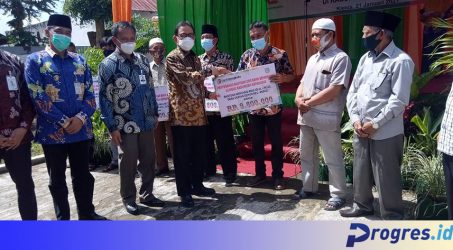 Kucurkan CSR Rp 294 Juta Untuk 30 Masjid di Kepahiang, Dirut Ajak Warga Besarkan Bank Bengkulu