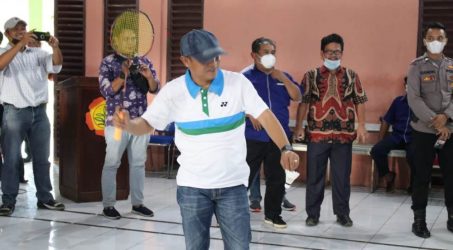Buka Turnamen Bulutangkis, Ketua DPRD Harap Ada Atlet Kepahiang Go-Nasional
