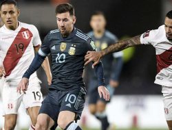 Lionel Messi Mengganas Melawan Peru, Borong 2 Gol