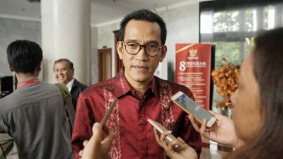 Prabowo Sebut Refly Harun di Istora Senayan: Saya Seharian Bersama Tim AMIN