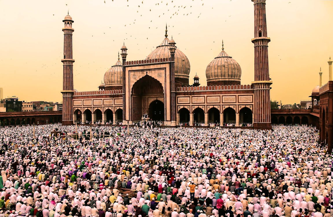 salat berjamaah di masjid di New Delhi India