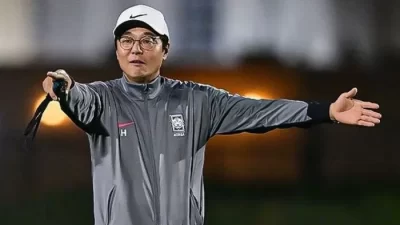 Pelatih Korea Selatan yang Dapat Kartu Merah Laga Korsel vs Indonesia U23 Muncul ke Publik, Sampai Pernyataan Ini