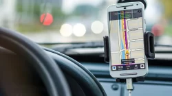 Google Maps vs Apple Maps: Mana yang Lebih Unggul di 2024?