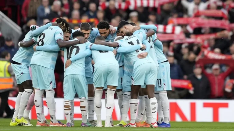 Burnley vs Tottenham Hotspur, Duel Nasib di Turf Moor, Ujian Mental Tuan Rumah dan Konsistensi Spurs