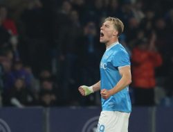 Eks Manchester United Menggila! Brace Hojlund dan Gol McTominay Bawa Napoli Bungkam Genoa