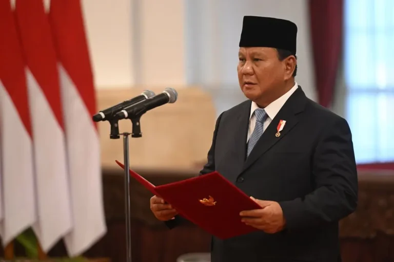 Reshuffle Kabinet Prabowo Hari Ini, Sejumlah Menteri Berganti dan Listyo Sigit Jadi KSP